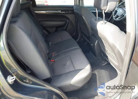 2011 Kia Sorento Lx V6 z USA, uszkodzony, nr VIN 5XYKT4A27BG082345